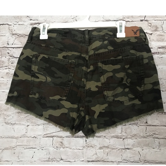 American Eagle Outfitters Pants - American eagle Vintage hirise festival camo shorts